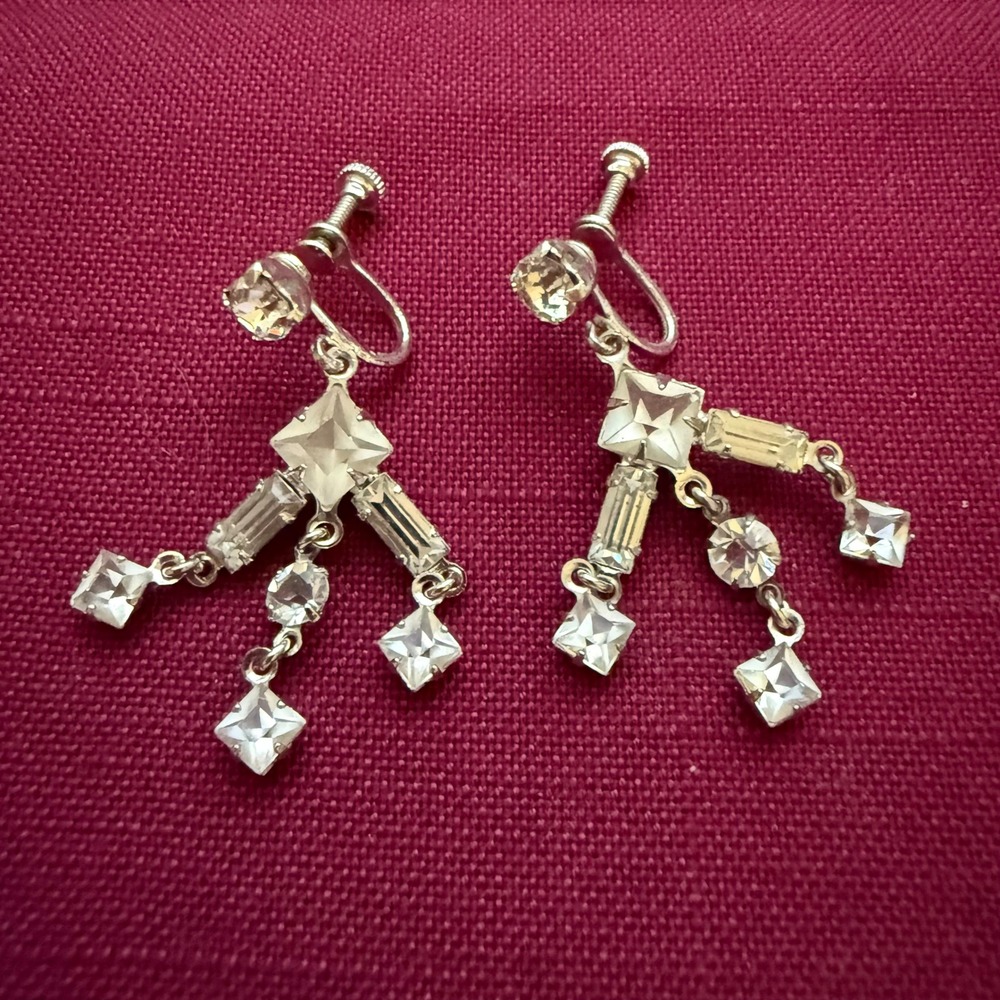 Vintage Rhinestone Chandelier Screw Back Earrings Silver Tone Clear Crystal Drop